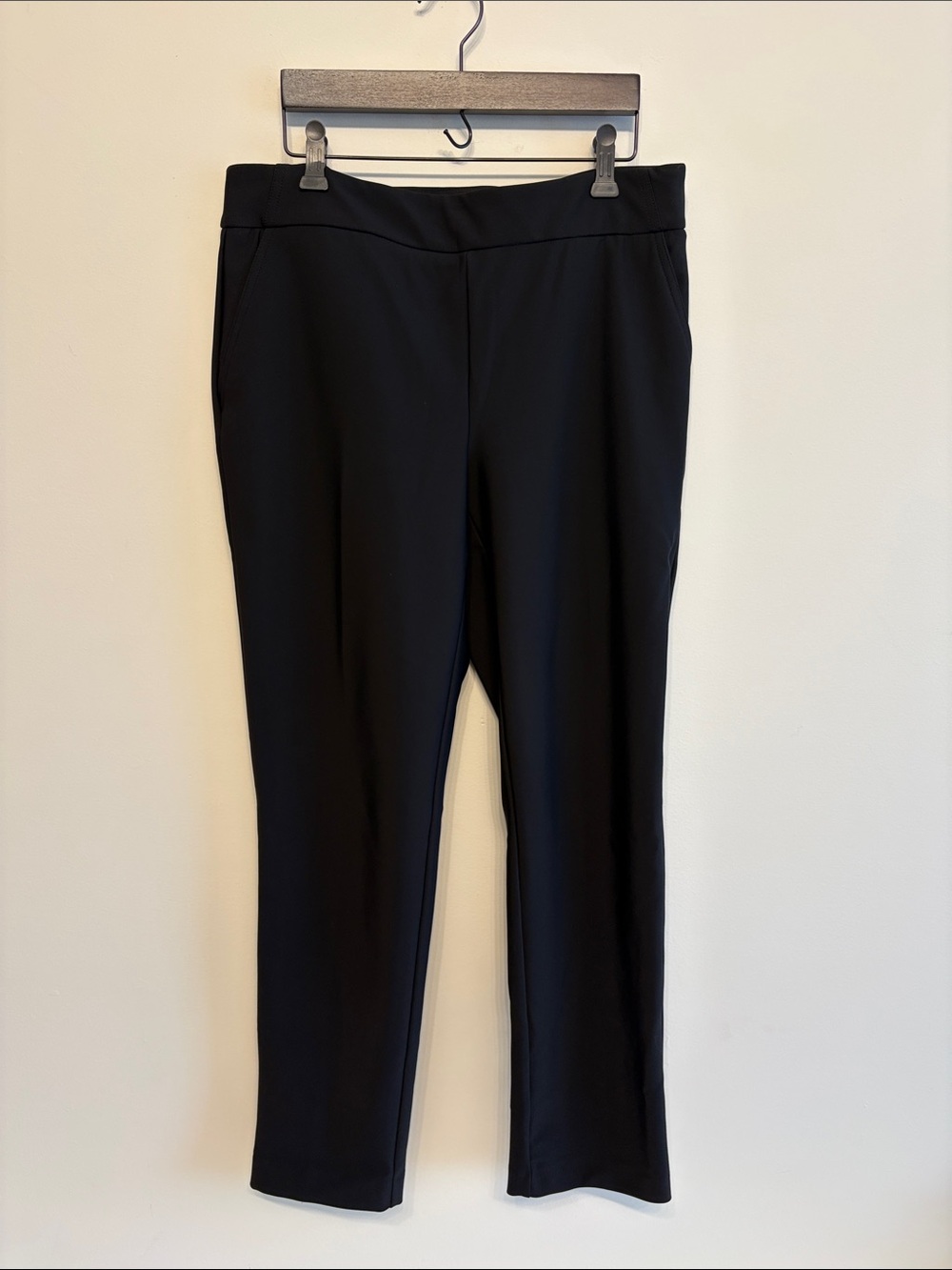 Christian Siriano black stretchy non wrinkle dress pants sz 8 worn once